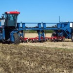 Un prototype de tracteur « portique » pour la culture maraîchère !